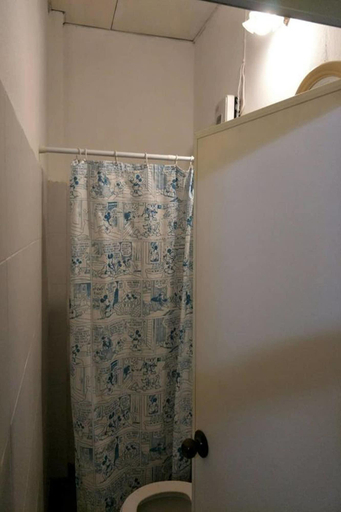 Bathroom, Khok Chang Building, Pulau Phuket