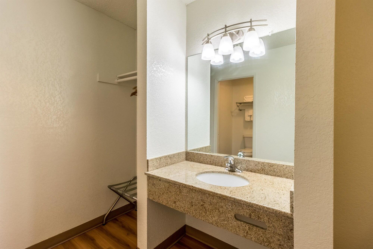 Bathroom 5, Astoria Dunes Motel, Clatsop