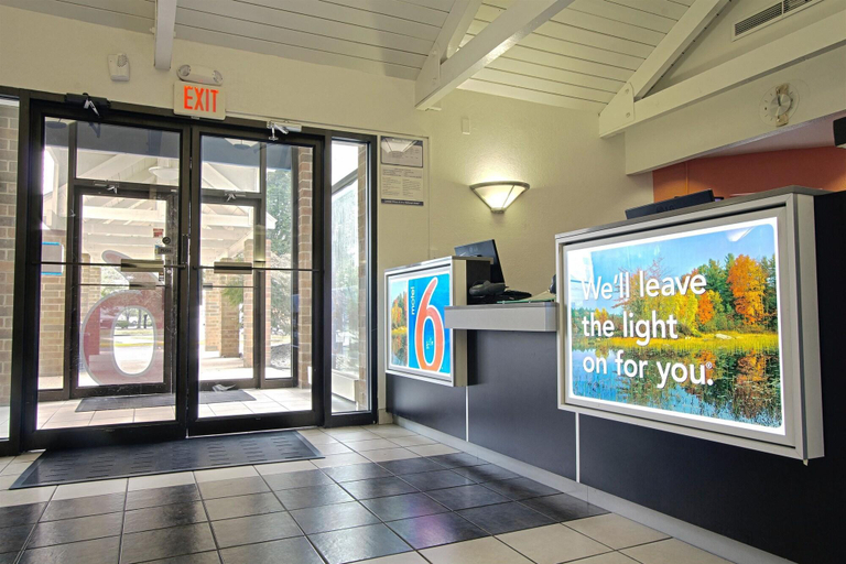 Public Area 5, Motel 6 Piscataway, Middlesex