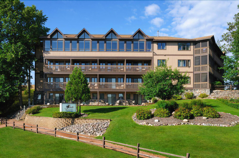 Exterior & Views