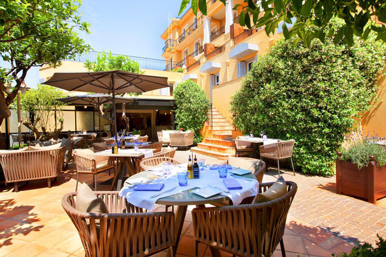 Food & Drinks 4, La Perouse Nice Baie des Anges, Alpes-Maritimes