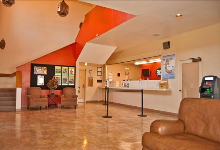 Public Area 2, Voyager Resort Inn, Pima