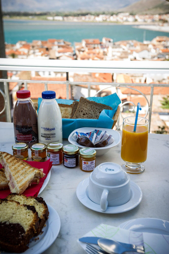 Food & Drinks, Acronafplia A, Peloponnese