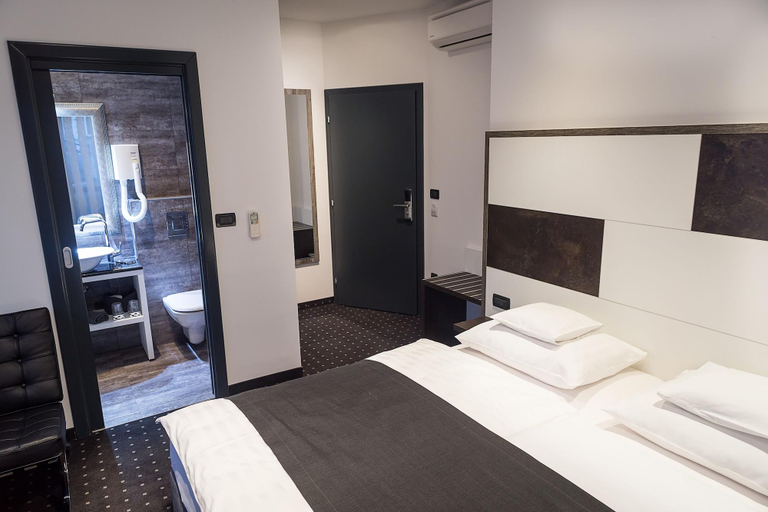 Others 5, Log In Rooms, Zagreb