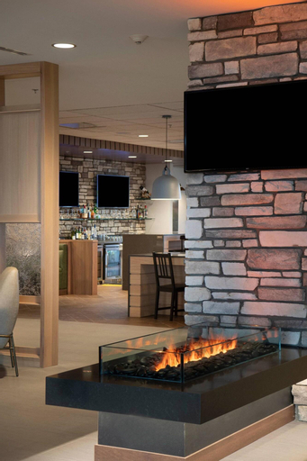 Public Area 2, Fairfield Edmonton International Airport, Division No. 11