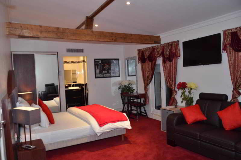 Bedroom 5, Hotel Regina Montmartre, Paris