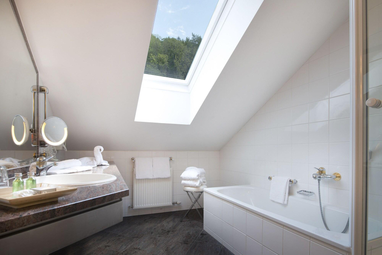 Bathroom, Romantikhotel Gersbergalm, Salzburg