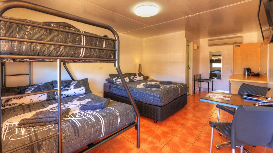 Public Area 2, Halls Creek Motel, Halls Creek