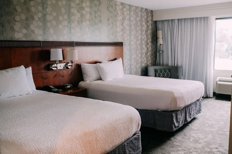 Bedroom 3, Courtyard By Marriott Gulfport Beachfront, Harrison