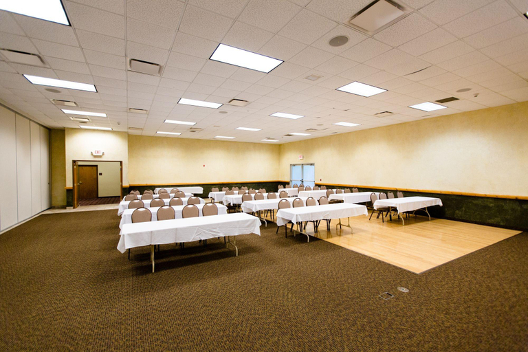 Public Area 3, Cranberry Country Lodge, Monroe