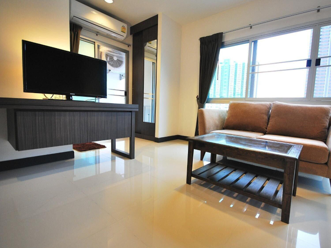 Others 4, Baan Mi-Na, Chatuchak