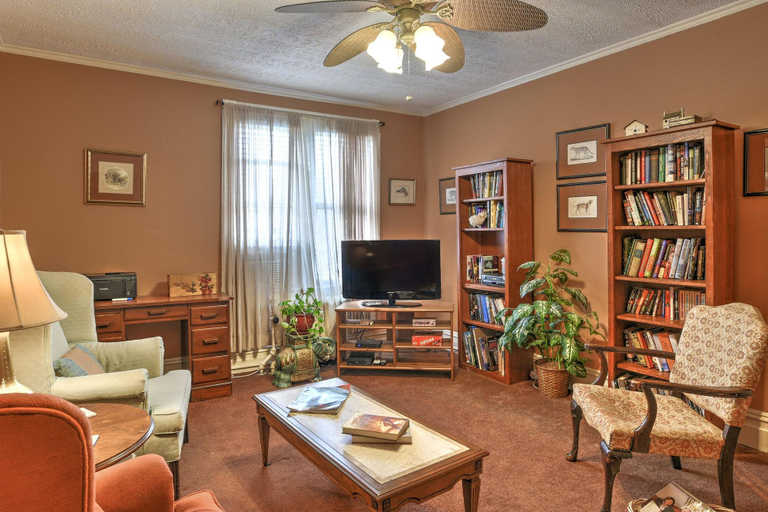 Public Area 3, 1898 Waverly Inn, Henderson