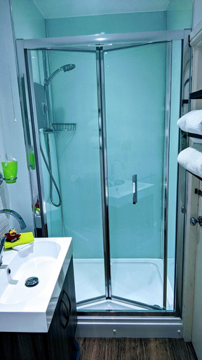 Bathroom 4, Ebor Lodge, East Sussex