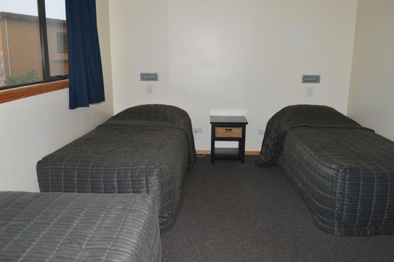 Public Area 2, Dunedin Holiday Park, Dunedin