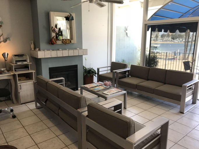 Public Area 3, Foghorn Harbor Inn, Los Angeles