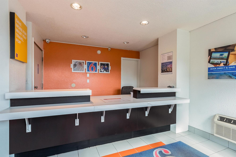 Public Area 2, Motel 6 Beaverton, OR, Washington