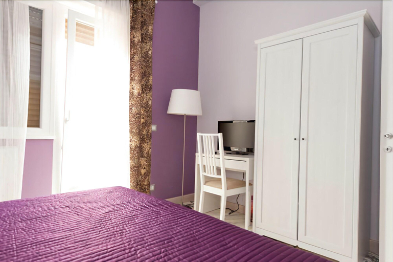 Bedroom 2, Parco Delle Valli, Rome