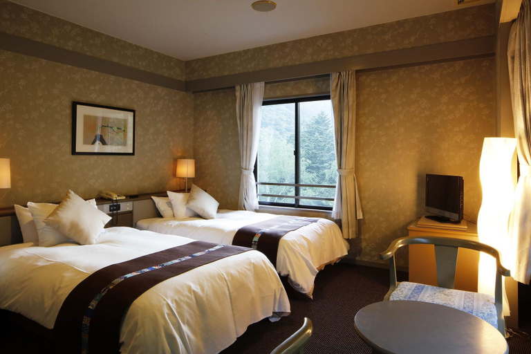 Bedroom 4, Irodoriyukashiki Hana to Hana, Nikkō