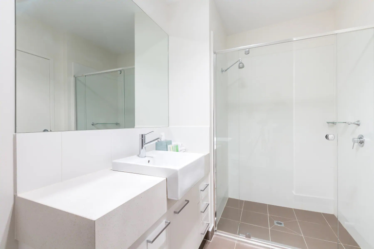 Bathroom 4, Club Wyndham Dinner Plain, Trademark Collection, Alpine - East