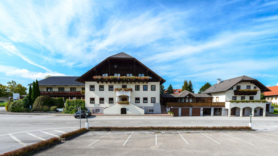 Exterior & Views 2, Landhotel Santner, Salzburg Umgebung