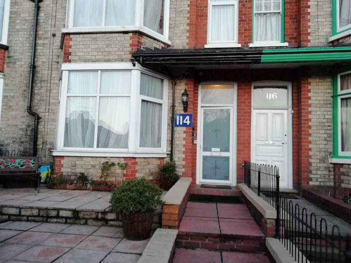 Exterior & Views 2, Diamonds Guest House, York