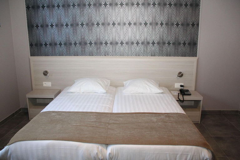 Bedroom 2, La Louve Hotel, Hainaut