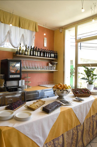 Others 5, Hotel Ambassador, Savona