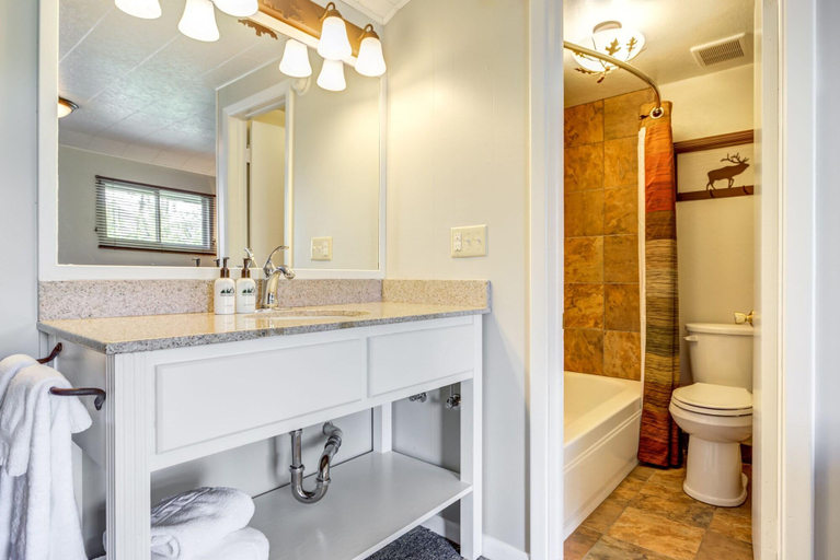 Bathroom 4, Grand Lake Lodge, Grand