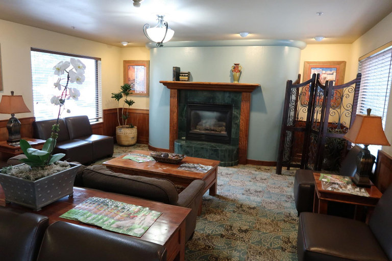 Public Area 2, Oxford Suites Portland - Jantzen Beach, Multnomah