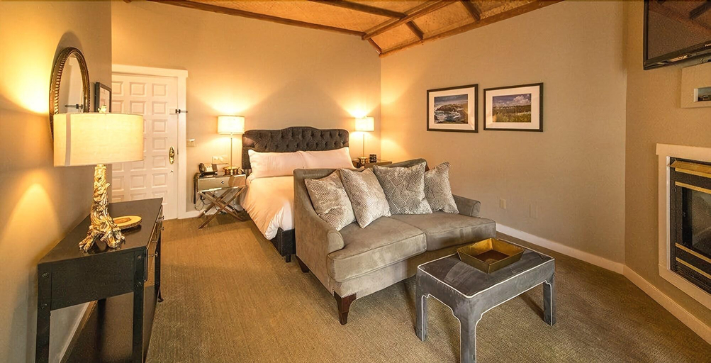 Bedroom 2, MacCallum House Inn, Mendocino