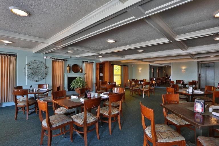 Food & Drinks 5, Kennebunk Inn, York