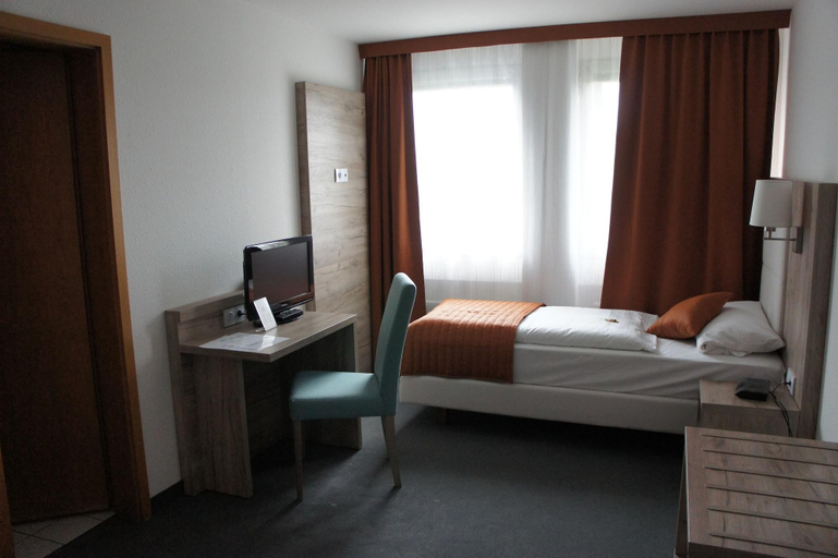 Bedroom 3, Komfort Hotel Ludwigsburg, Ludwigsburg