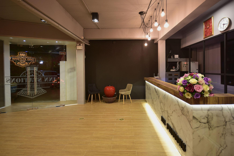Public Area 2, Inn Stations Hostel, Khlong San