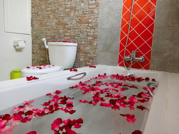 Bathroom 4, Baan Sang Singh, Muang Chiang Mai