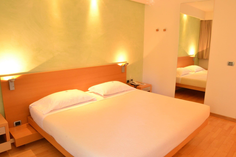 Bedroom 3, Grand Hotel Terme di Comano, Trento