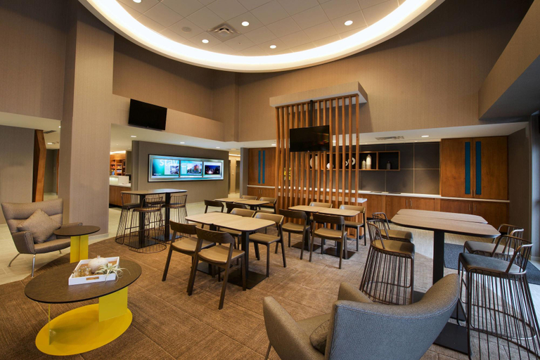 Food & Drinks 5, SpringHill Suites Seattle Issaquah, King