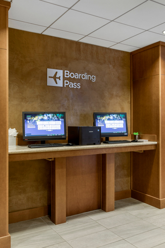 Public Area 3, Courtyard by Marriott Boston Logan Airport, Boston