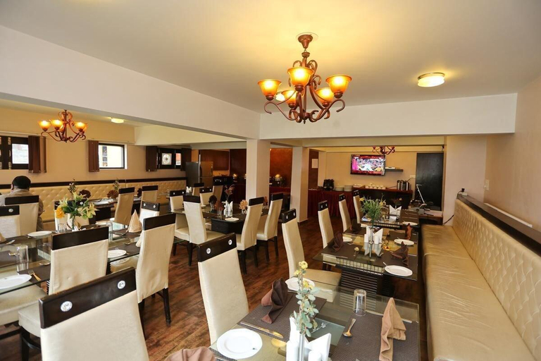 Food & Drinks 5, Hotel Pine Spring Gulmarg, Baramulla