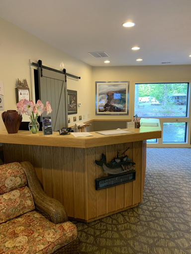 Public Area 2, River's Edge Motel, Swain