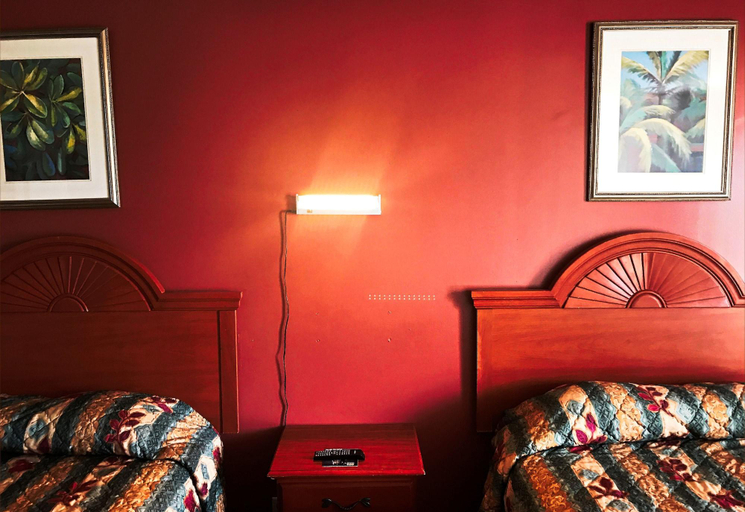 Bedroom 3, Stay Inn And Suites, Polk