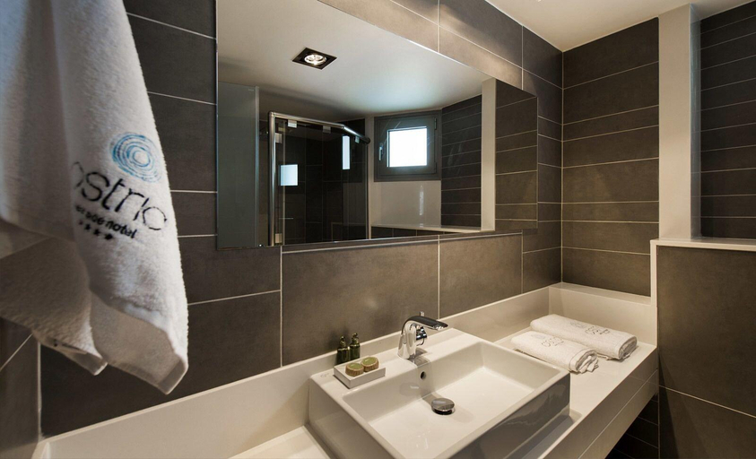 Bathroom 5, Ostria Sea Side Hotel, Central Macedonia