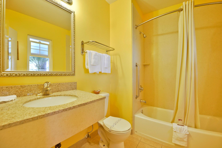 Bathroom 5, Fallbrook Country Inn, San Diego