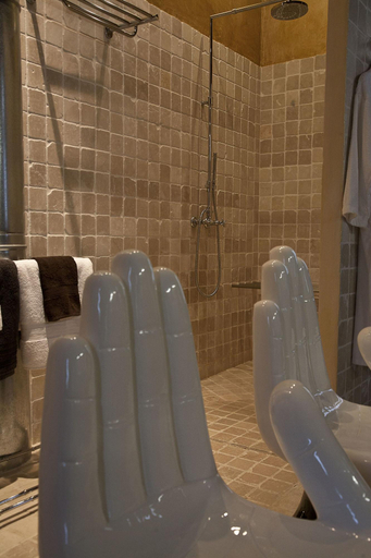 Bathroom 4, Artishow, Vaucluse