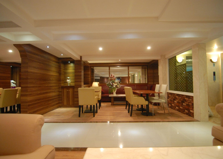 Public Area 2, Grand Kasira by LARIZ, South Jakarta