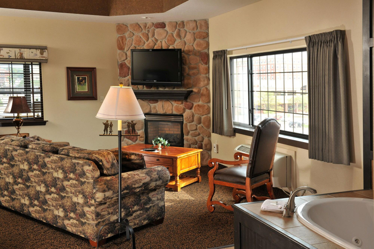 Bedroom 3, Stoney Creek Inn Sioux City, Woodbury