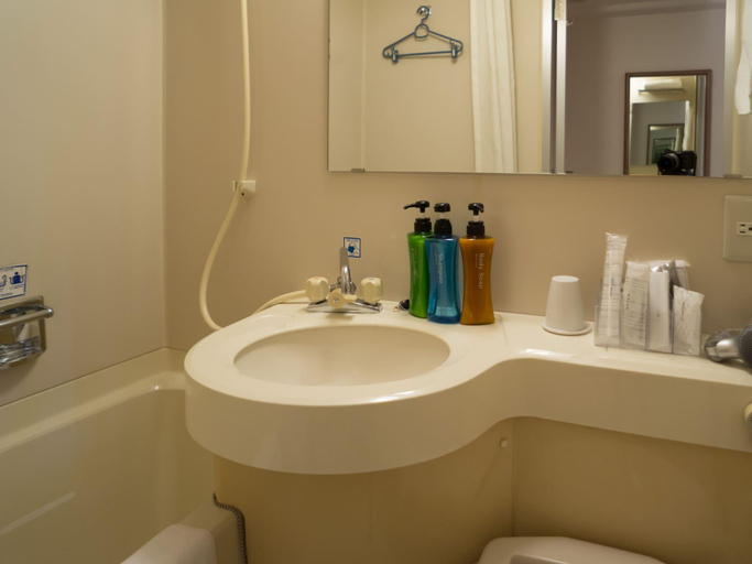 Bathroom 4, APA Hotel Kochi, Kōchi