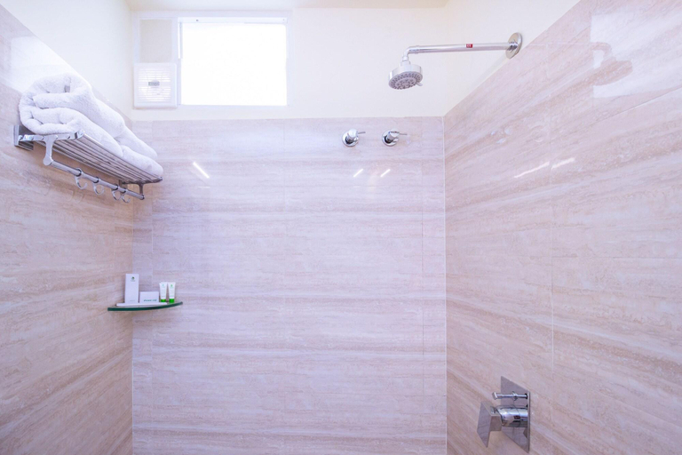 Bathroom 4, Treebo Arastu Inn, Hyderabad