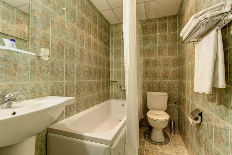 Bathroom 4, Hemus, Stolichna