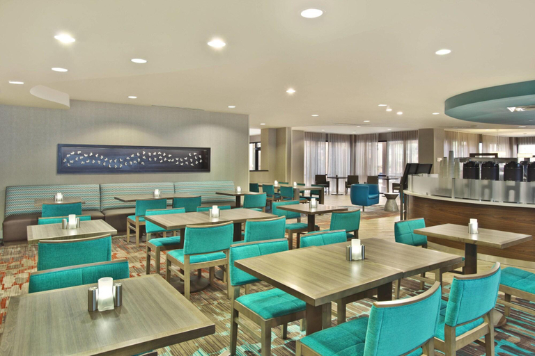 Food & Drinks 5, Courtyard By Marriott Gulfport Beachfront, Harrison
