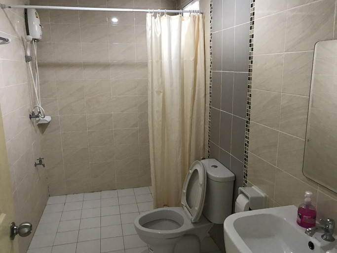 Bathroom, Warisa Apartment, Muang Chiang Mai